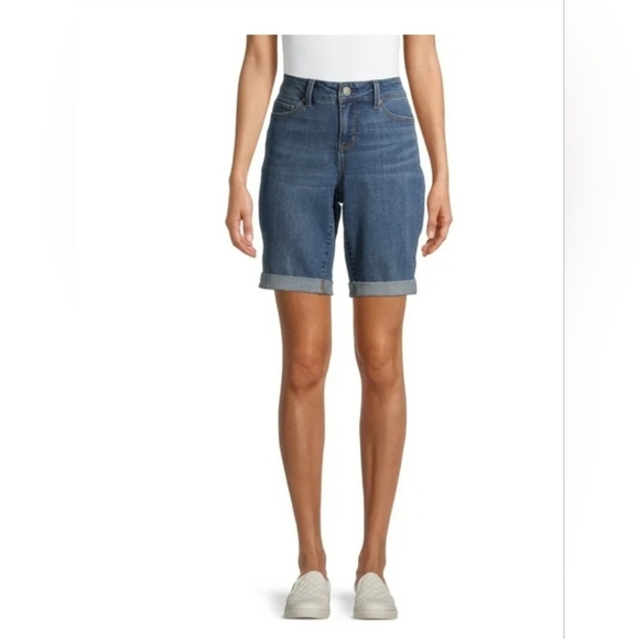 Time and Tru Stretch Denim Bermuda Mid-Rise Comfortable Fit, Shorts Size 6 - Picture 2 of 6